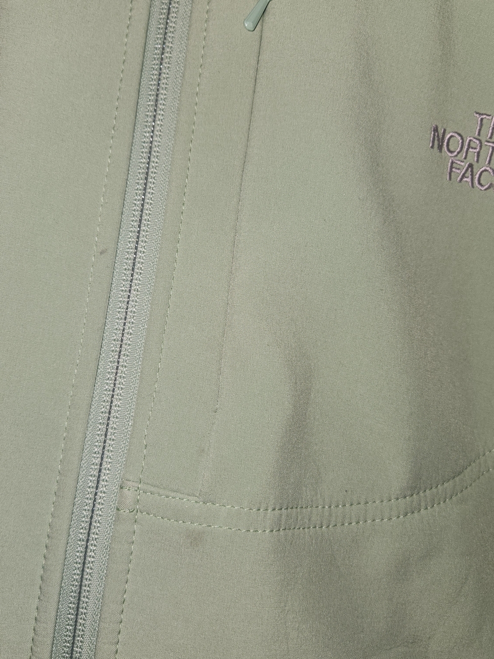 The North Face Light Green Softshell Jacket - Picture 2 of 8